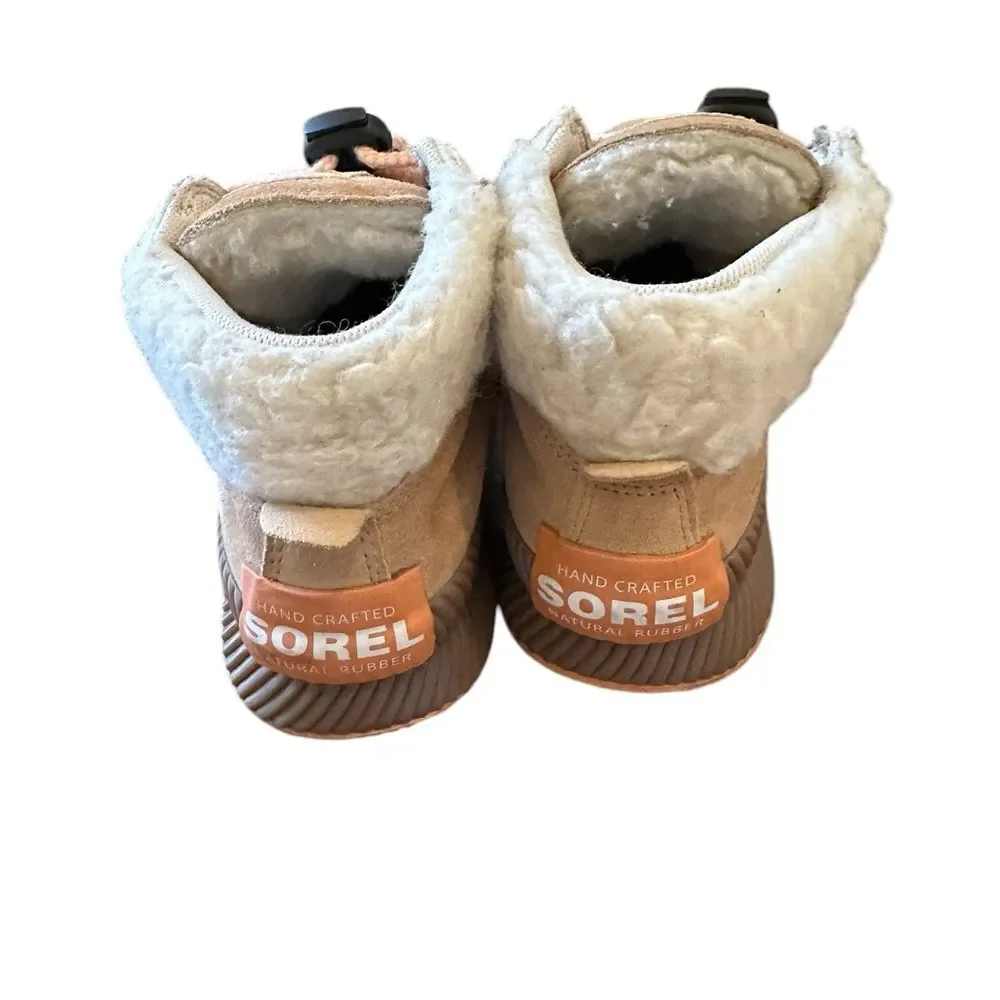 SOREL Out ‘N About Conquest Boot Size 5